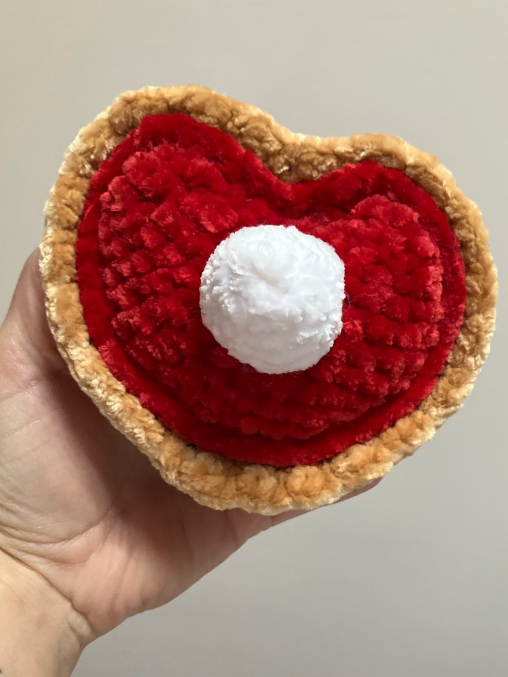 Crochet Cherry Pie 5 x 4 inch
